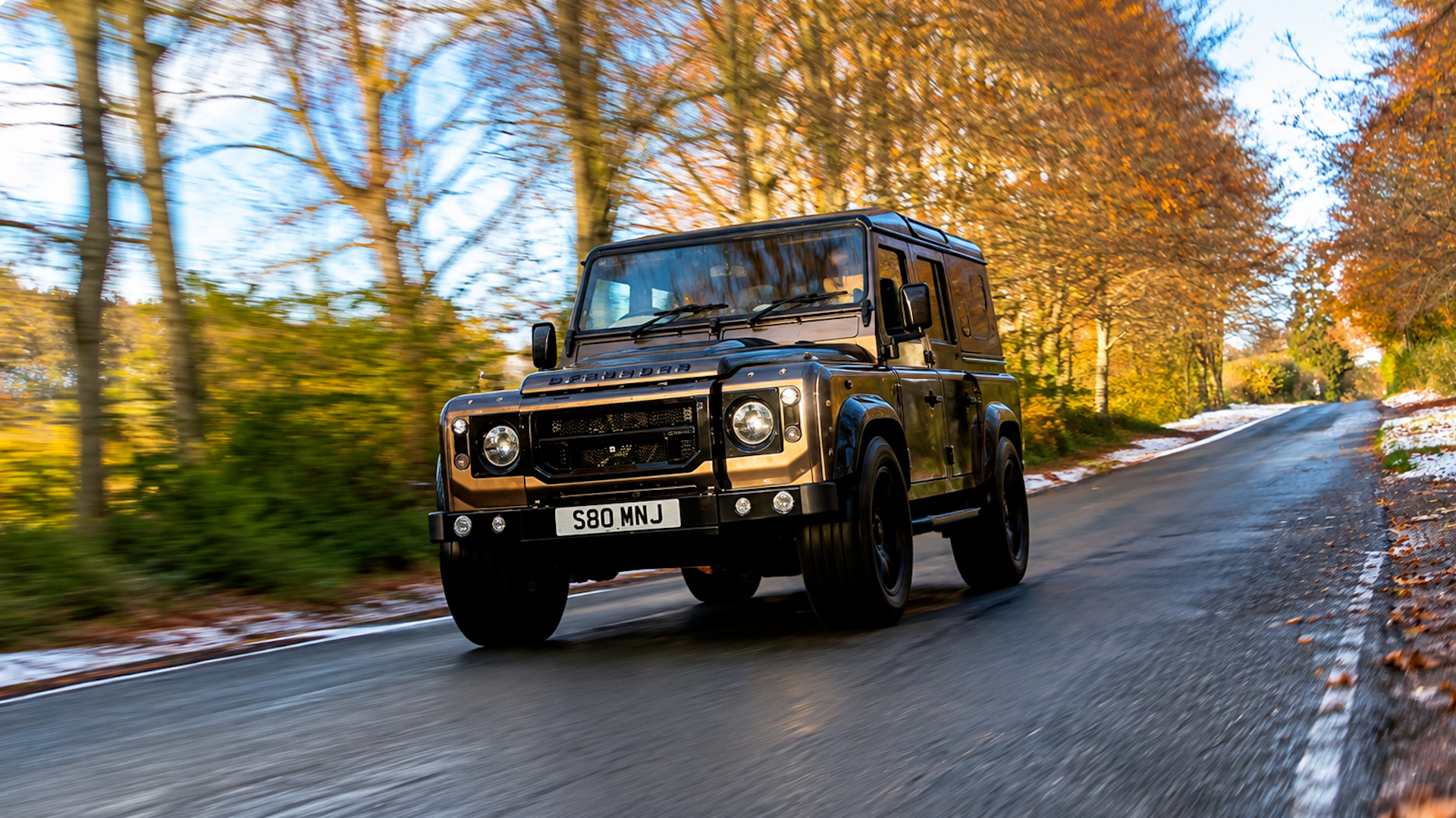 Road testing a custom 550HP V8 Land Rover Defender