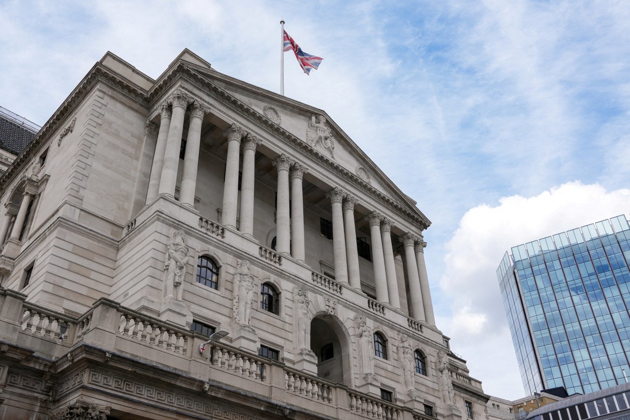 BOE survey points to cooling price pressures