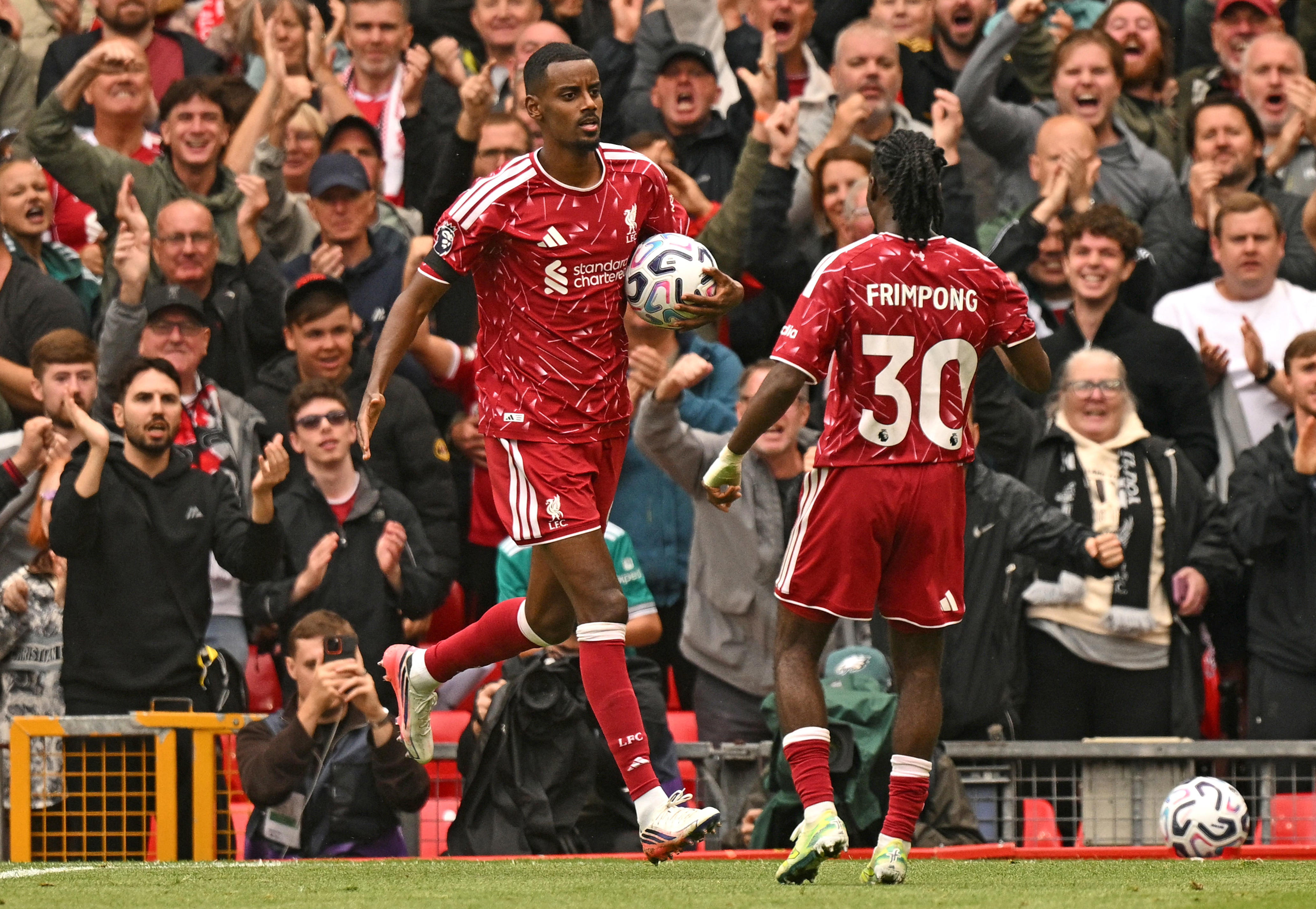 Liverpool starting lineup vs Ipswich Town today: Does Bradley Barcola ...