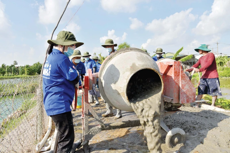 Chuyện tình của nữ thủ lĩnh Mùa hè xanh