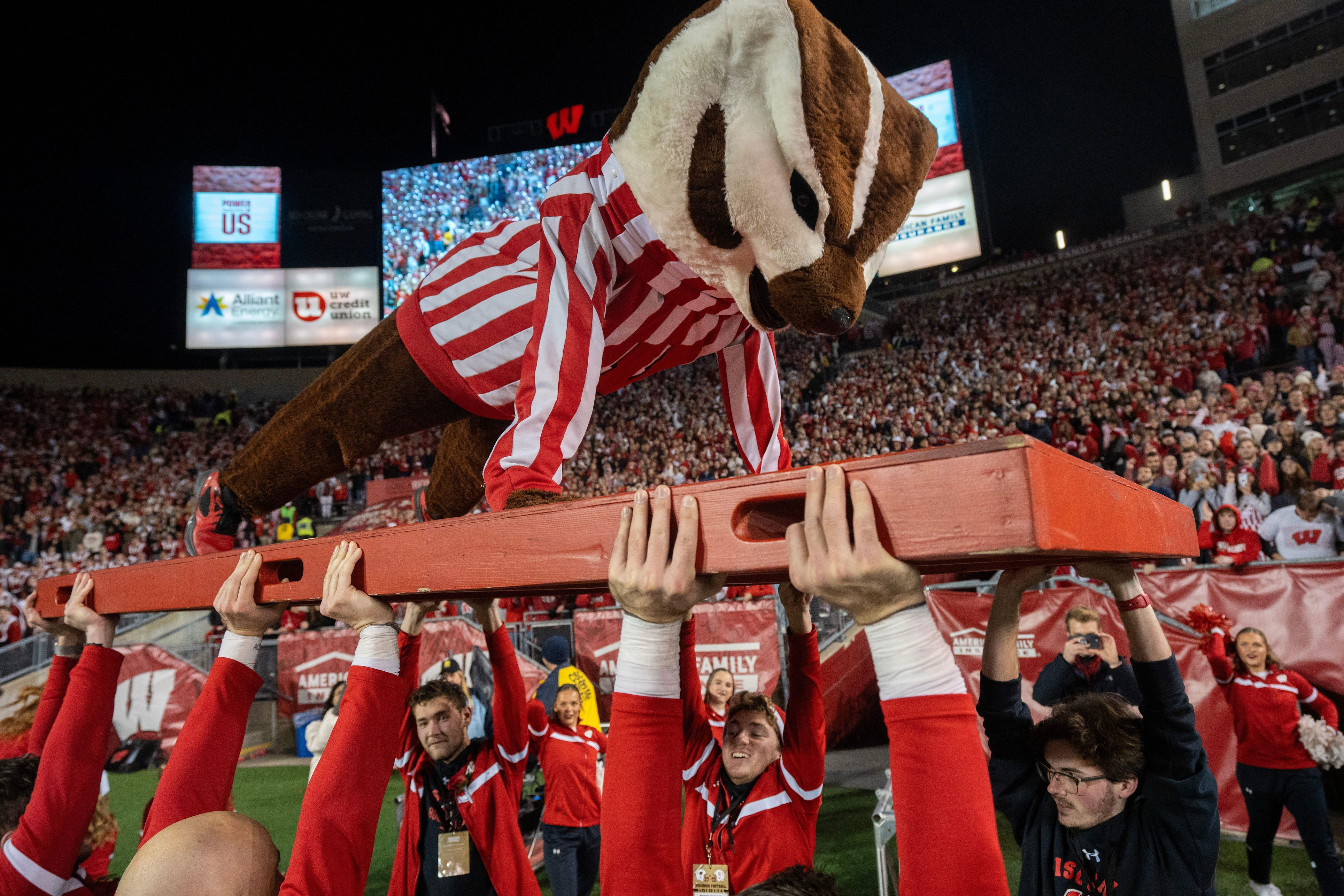 Notre Dame football: Wisconsin Badgers Q&A with Dillon Graff of Badgernotes