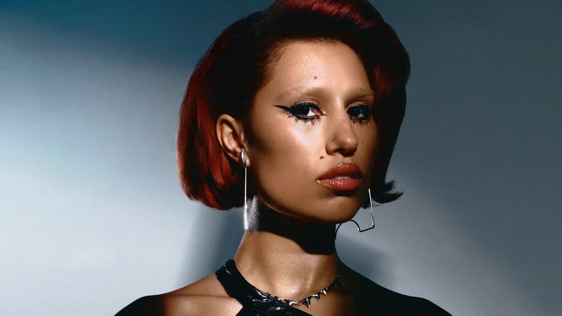 RAYE’s voice cracks, wobbles and screams - none of it is an accident