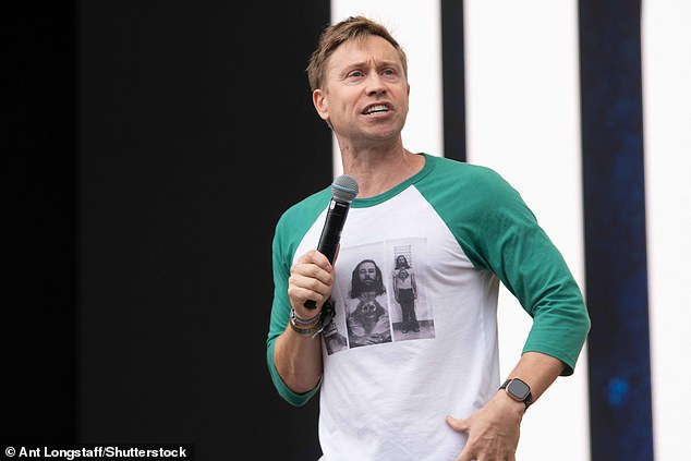 Heartbreaking backstory of the midwife who helped Russell Howard and ...