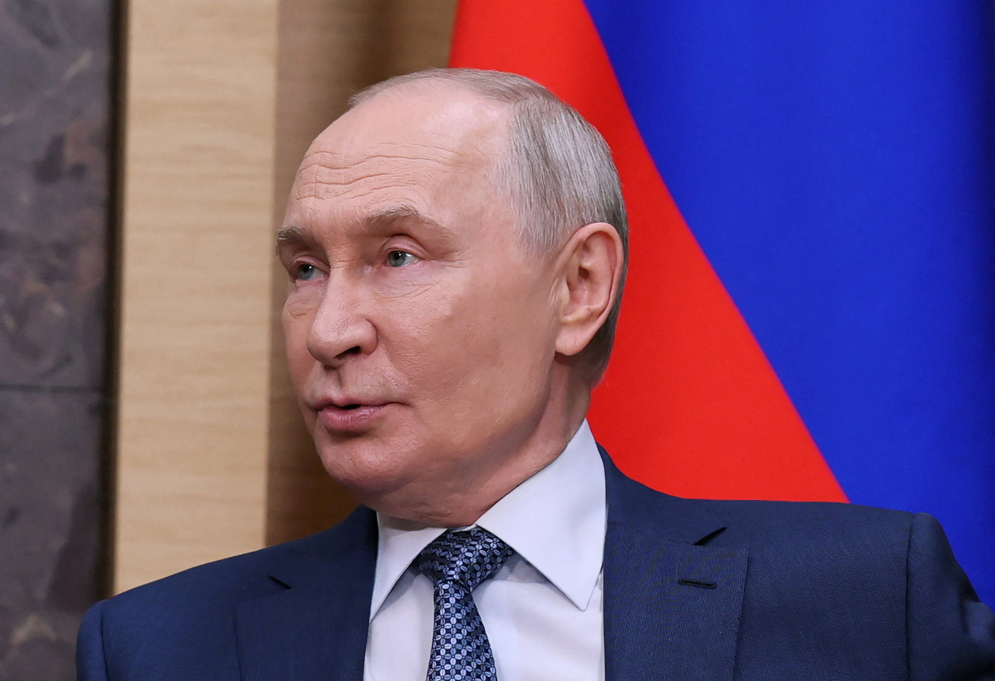 After CIA director visit to Moscow, Putin pushes harder for military win