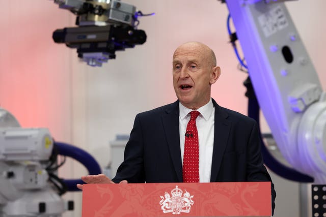UK economy unexpectedly grew by 0.4% in July