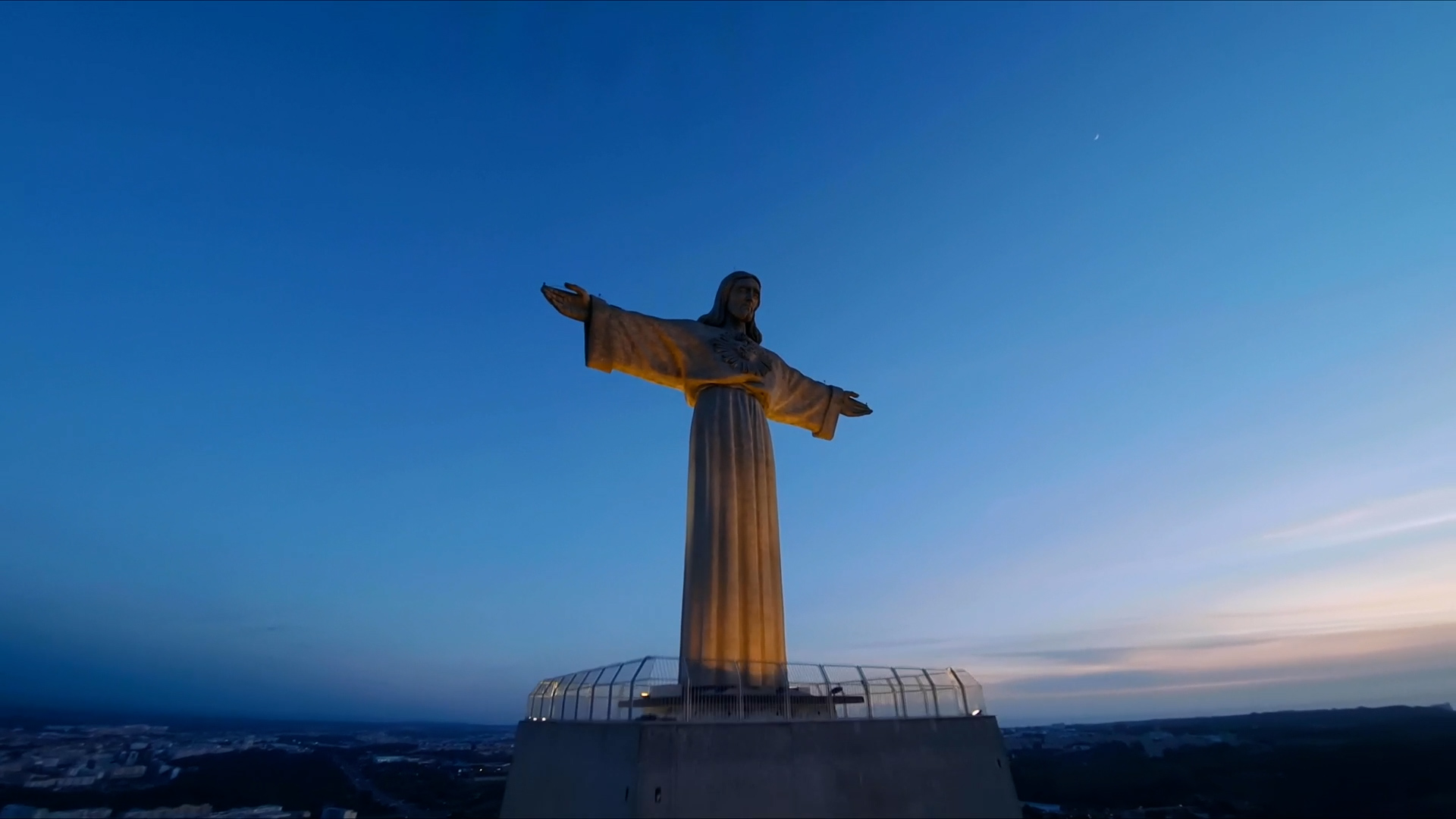 Famous landmarks like you’ve never seen them before