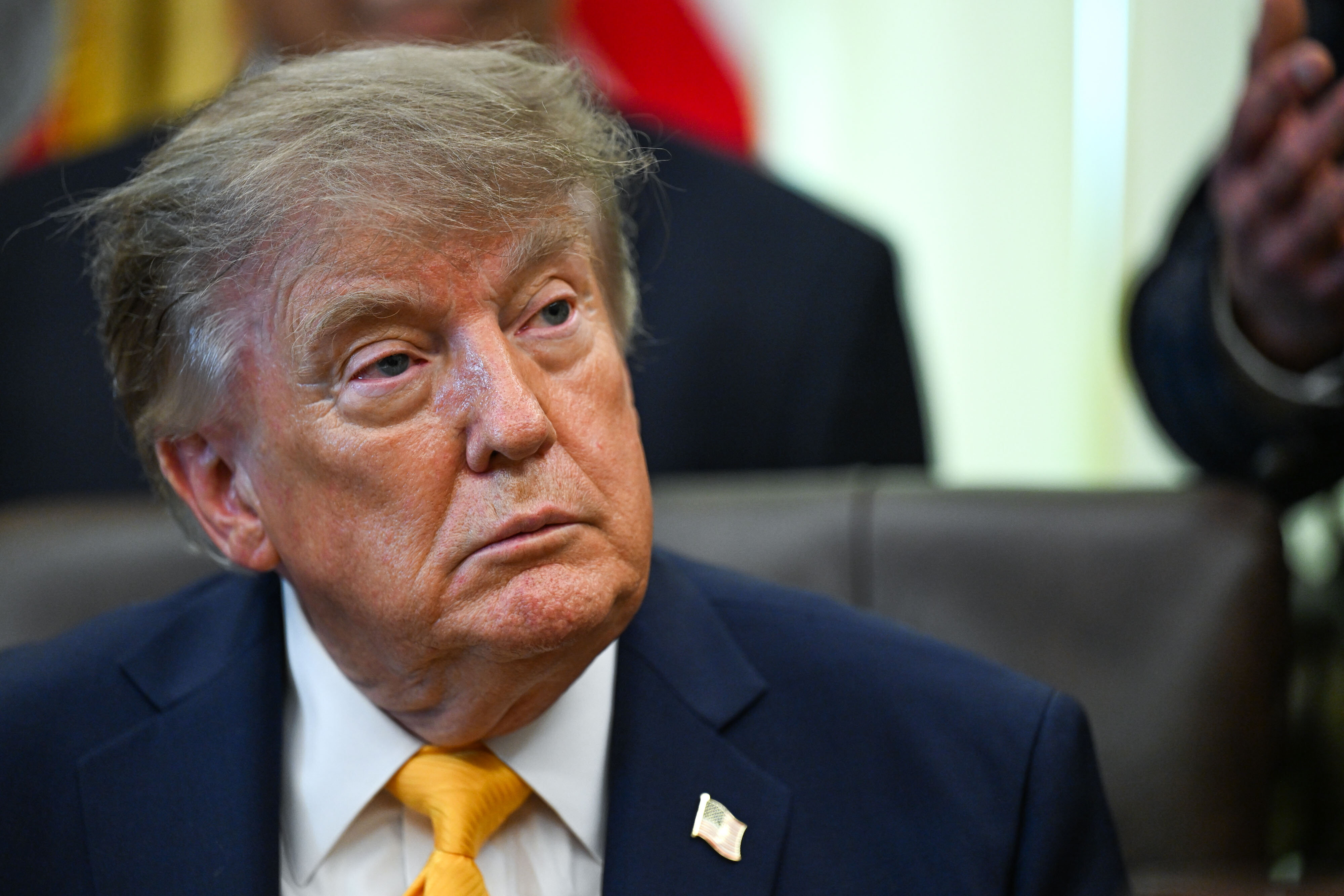Republikeinse senator noemt Trumps voorgestelde cheques van 5.000 ...