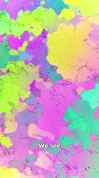 Quartz crystal under the microscope reveals stunning patterns