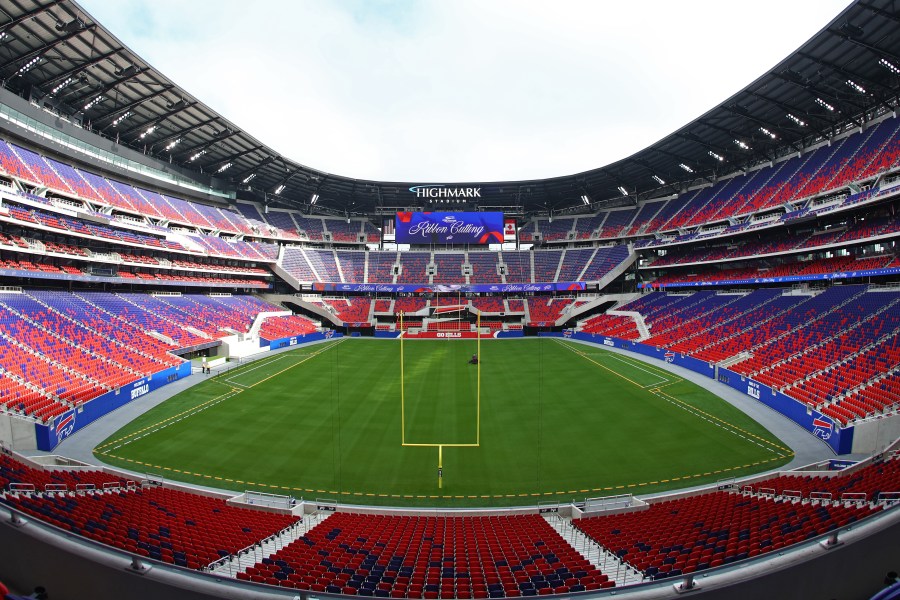 Buffalo Bills to play US and Canadian anthems at home opener