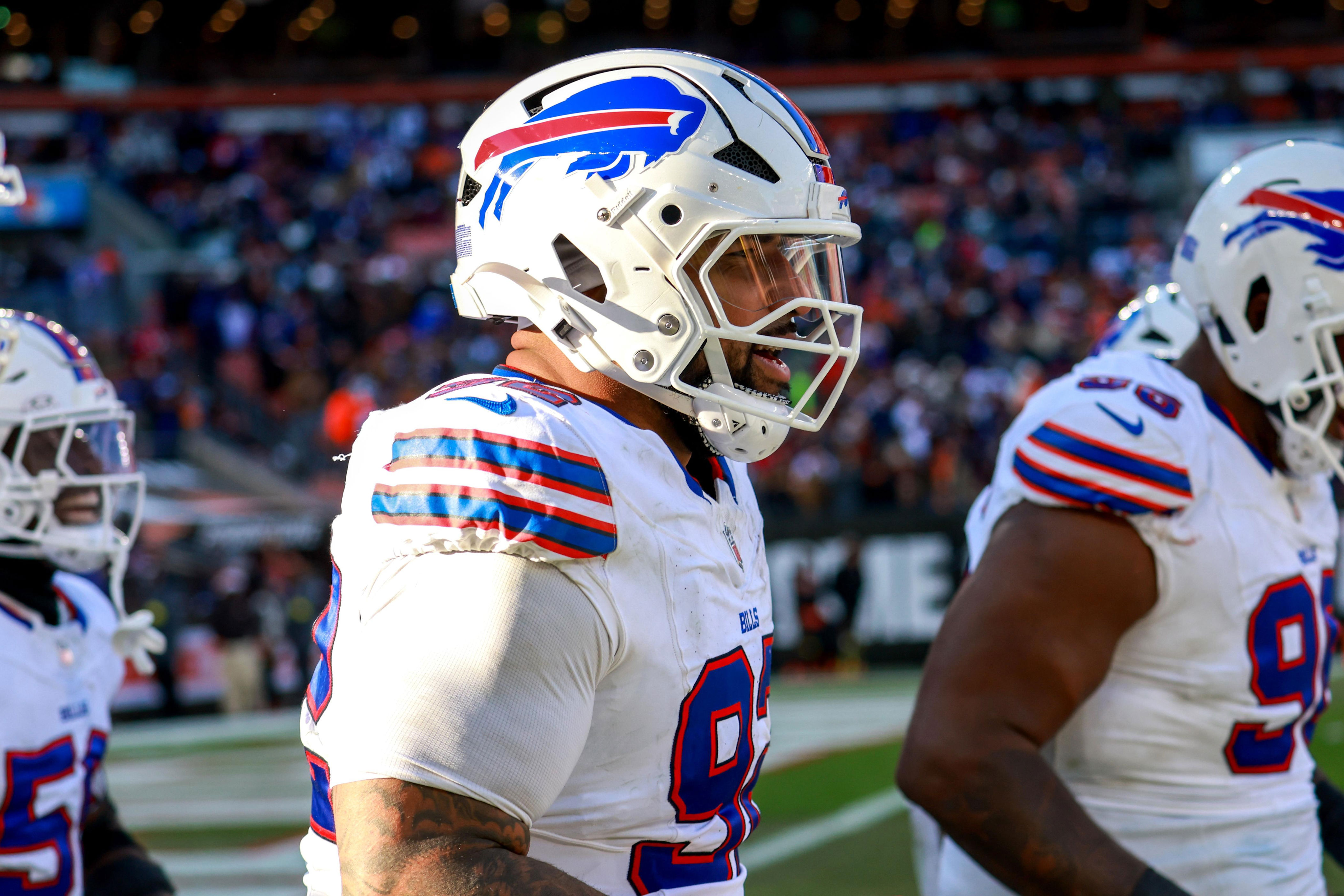 Former Buffalo Bills defensive tackle signs with New England Patriots