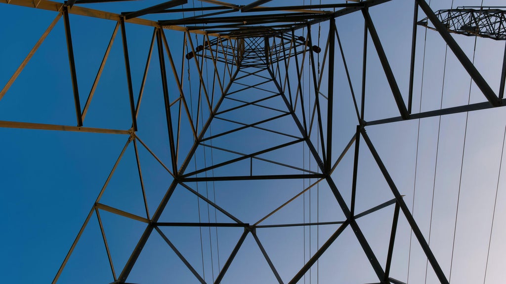 Northern California power shutoffs possible for 14,000 PG&E customers this weekend