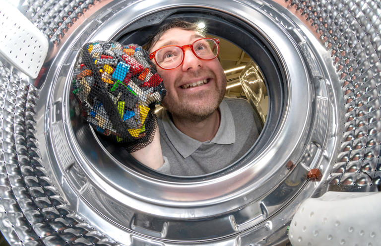 Inside the UK’s first AI LEGO machine sorting 40,000 bricks every day