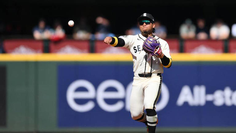 Mariners called up Michael Arroyo for an MLB audition they refuse to hold