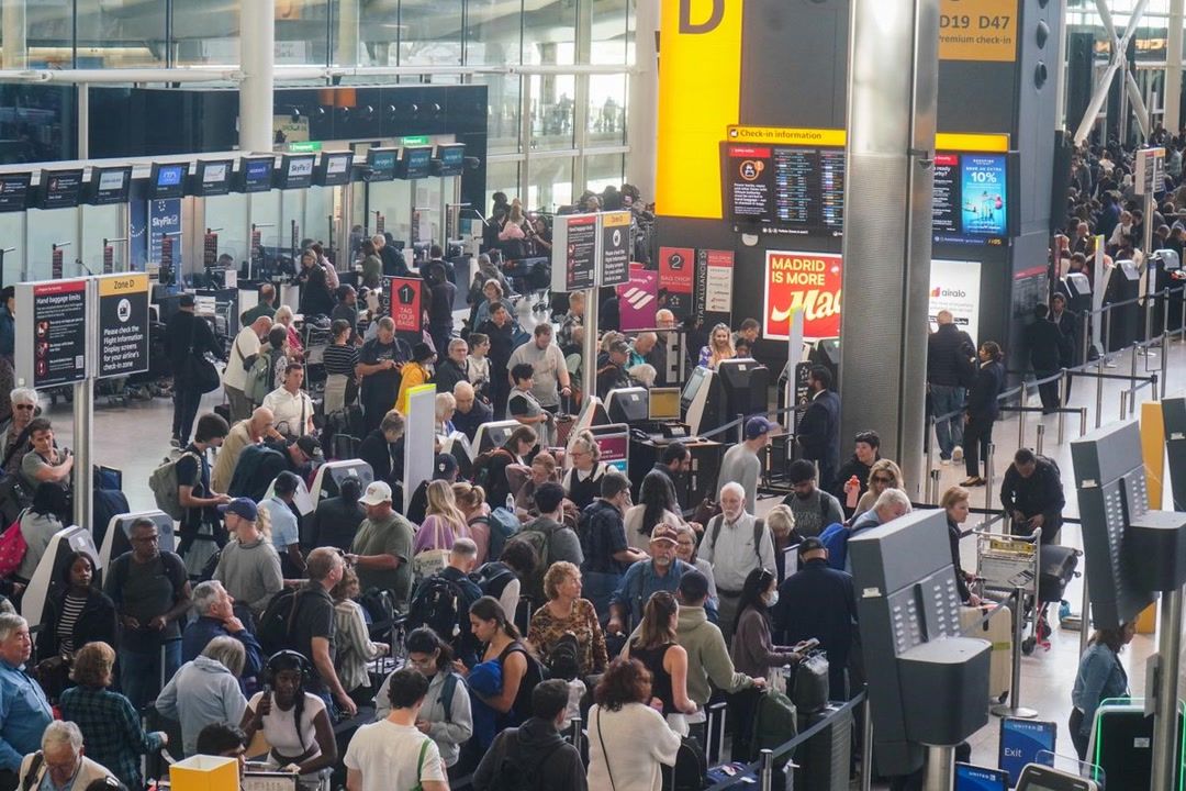 Air traffic control glitch that left thousands stranded 'caused by one ...
