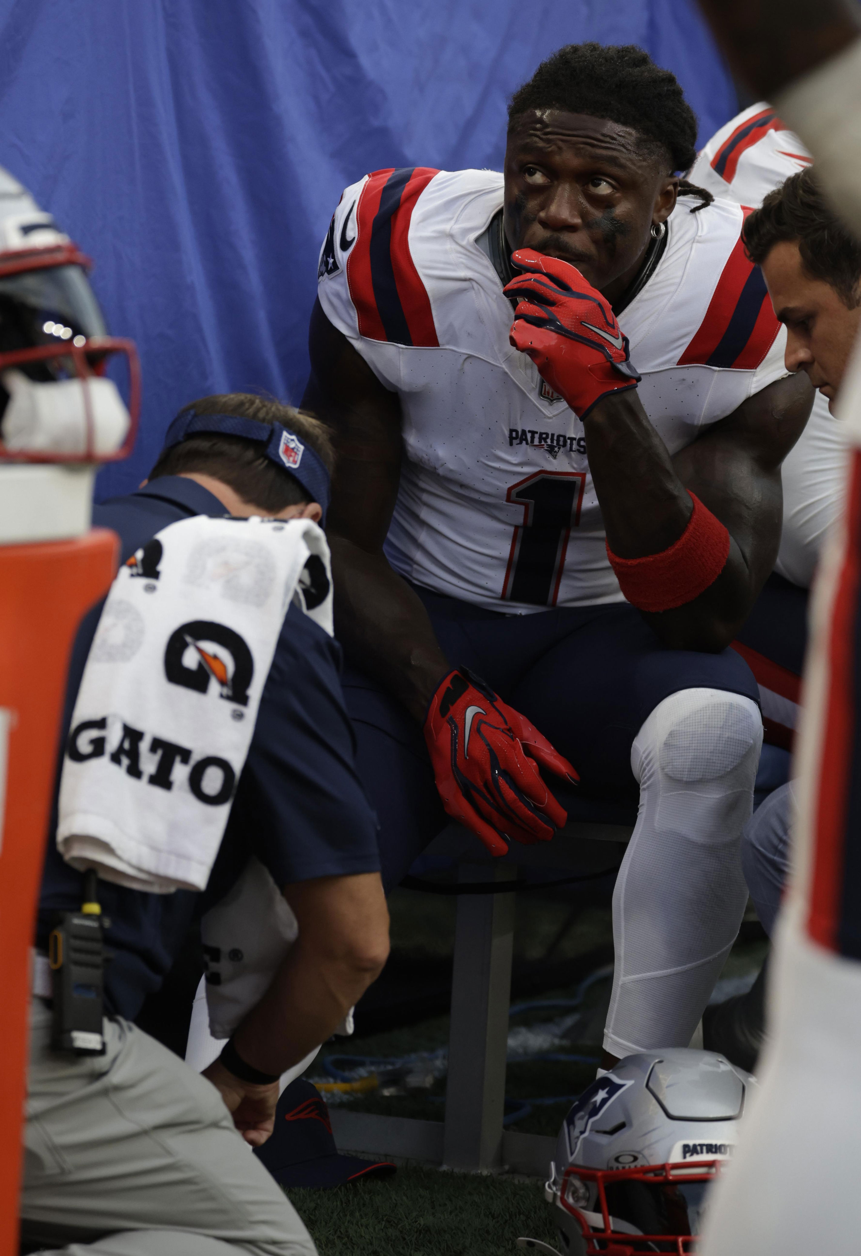 What placing AJ Brown on IR, signing DaQuan Jones means for the Patriots