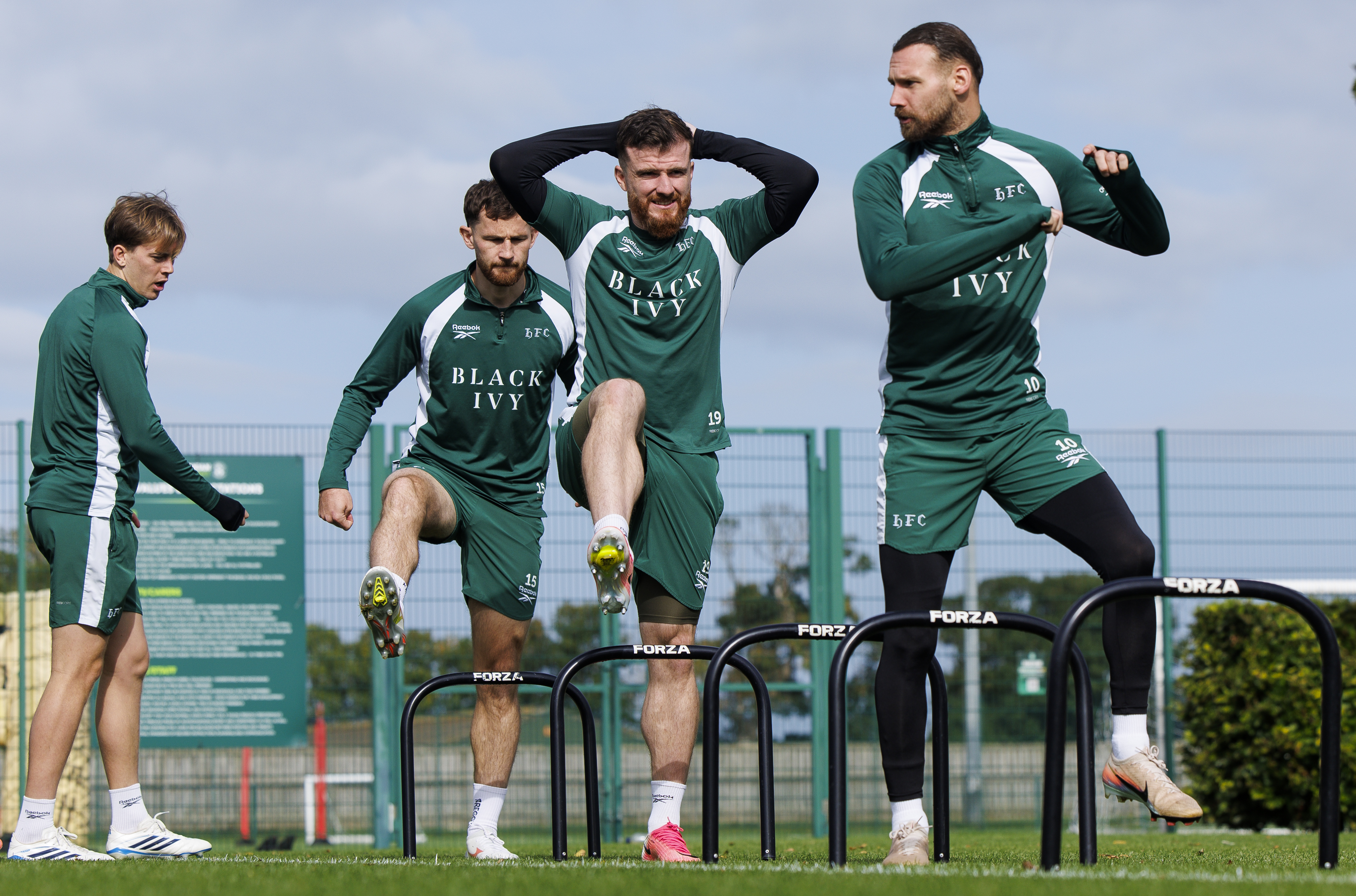 Hibs boss in 'writing on the wall' dressing room factions revelation ...