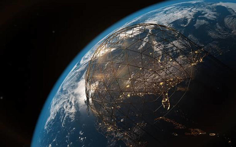 Laser weapons, space dogfights, and humanoid robots: The future of the ...