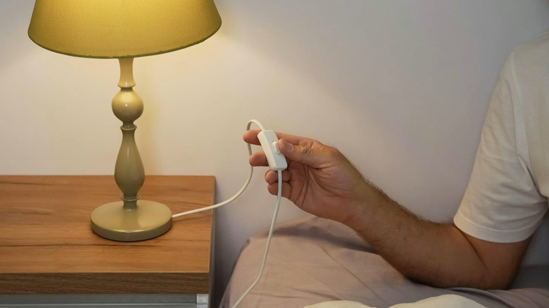Sleeping with the lights on may be damaging your heart