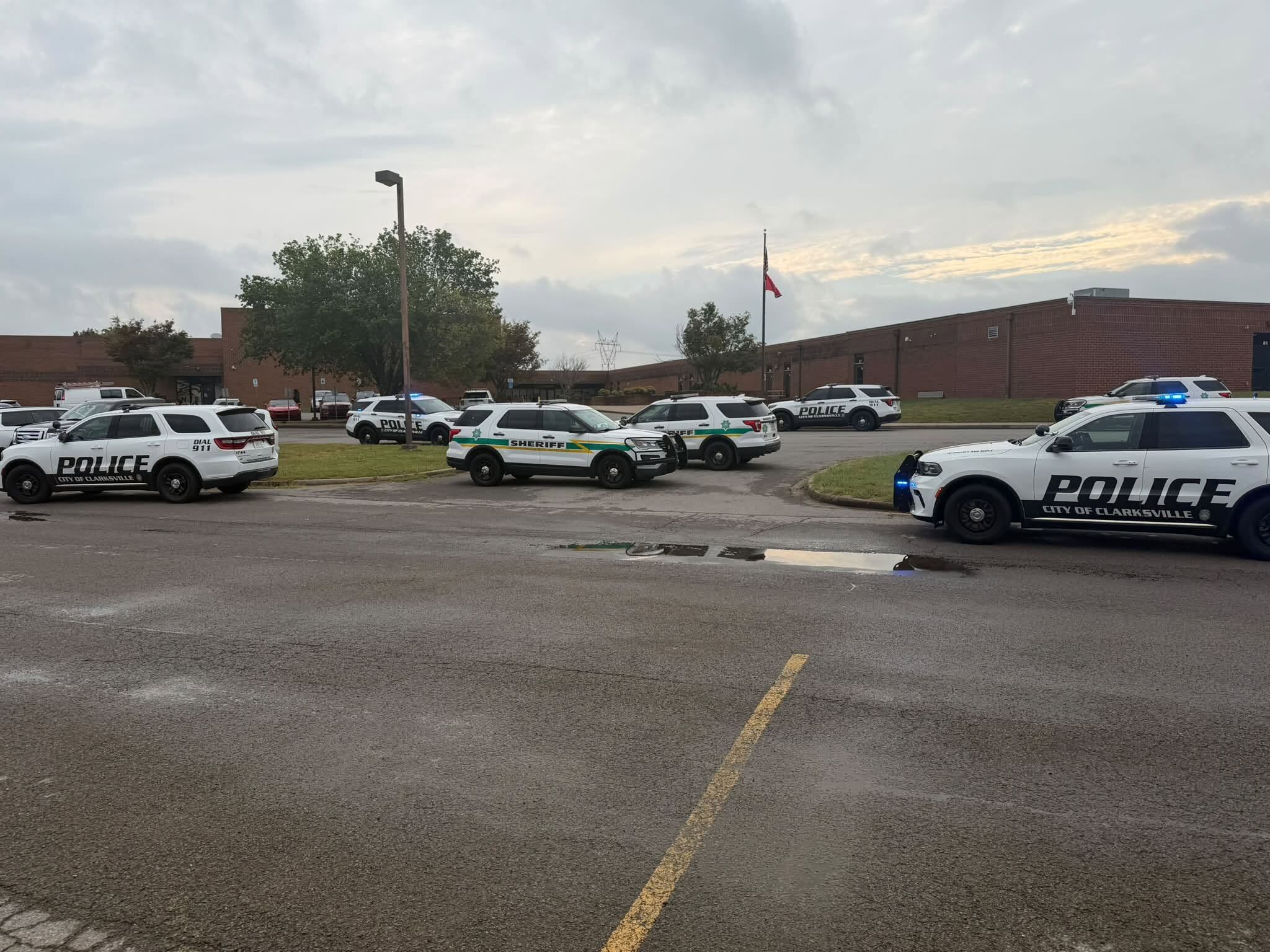 No gun found after fight prompts Clarksville middle school lockdown ...
