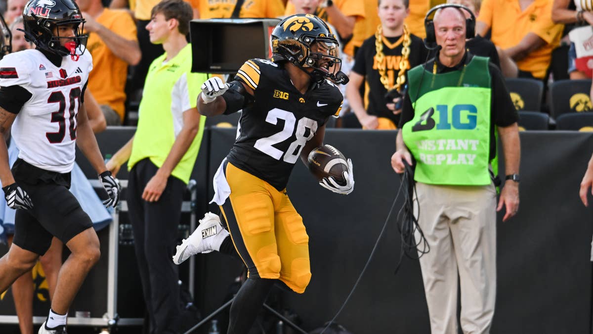 Iowa State Cyclones at Iowa Hawkeyes NCAAF prediction, picks & odds for ...