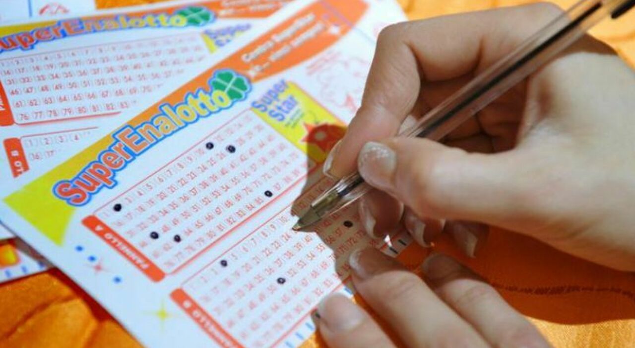 Superenalotto, chi ha vinto il 6 da 223,2 milioni? La giocata al bar ...