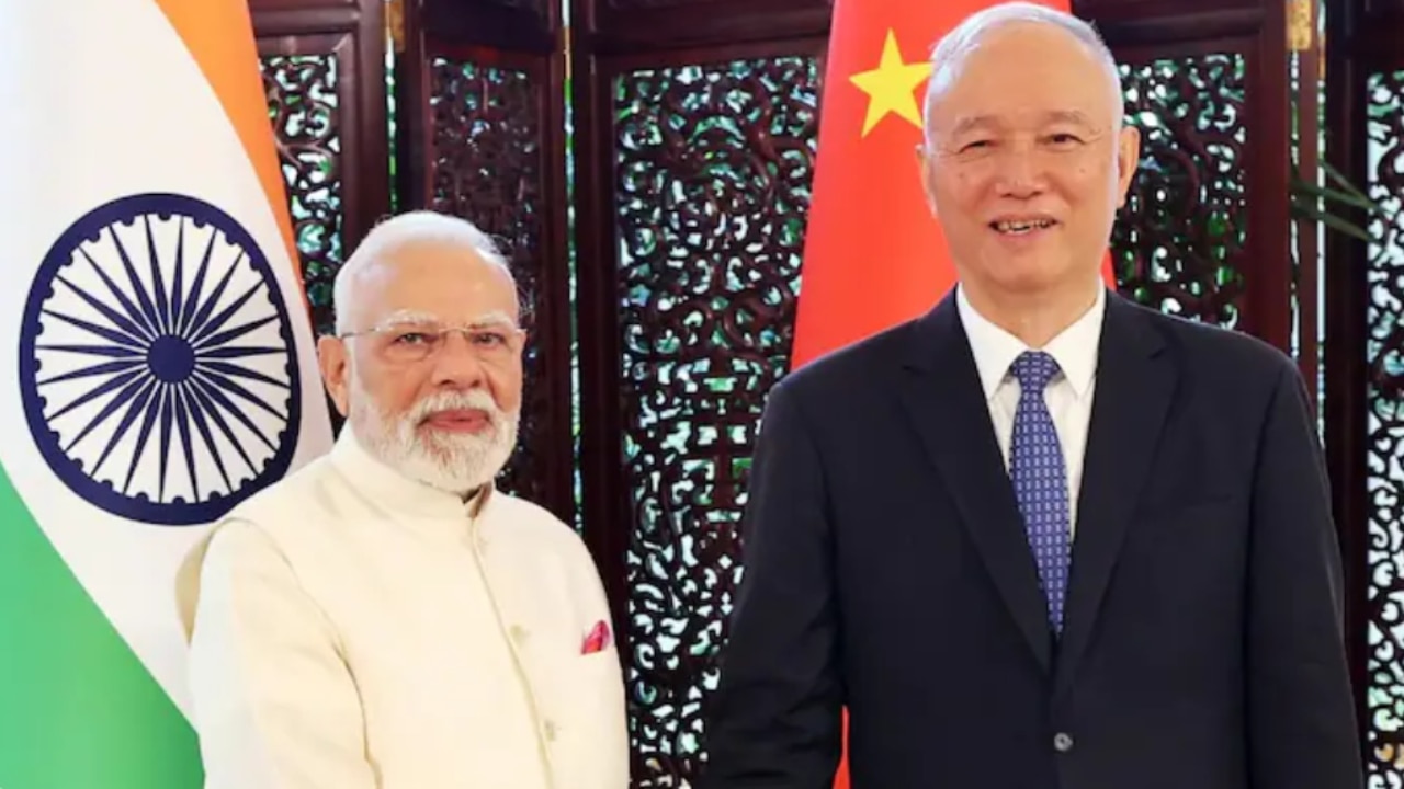 Who is Cai Qi? Meet Xi Jinping's 'right-hand man' and China's second ...