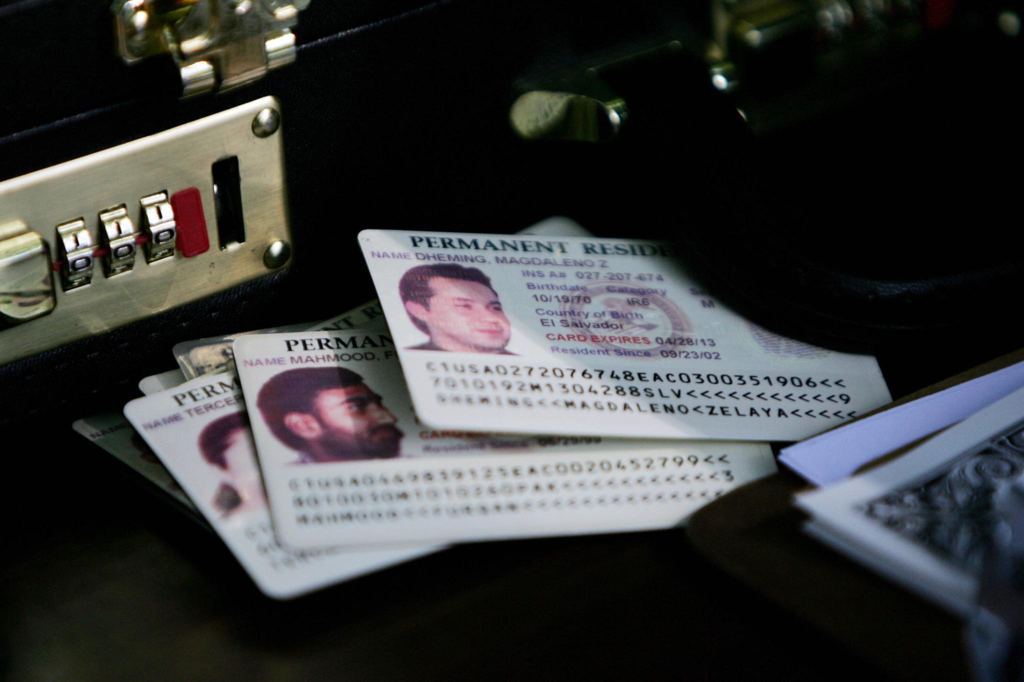 USCIS stops sending welcome to America green card pack