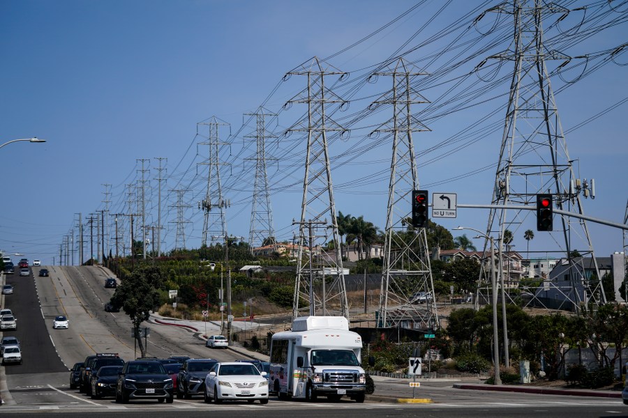 Power restored in South Los Angeles after massive outage