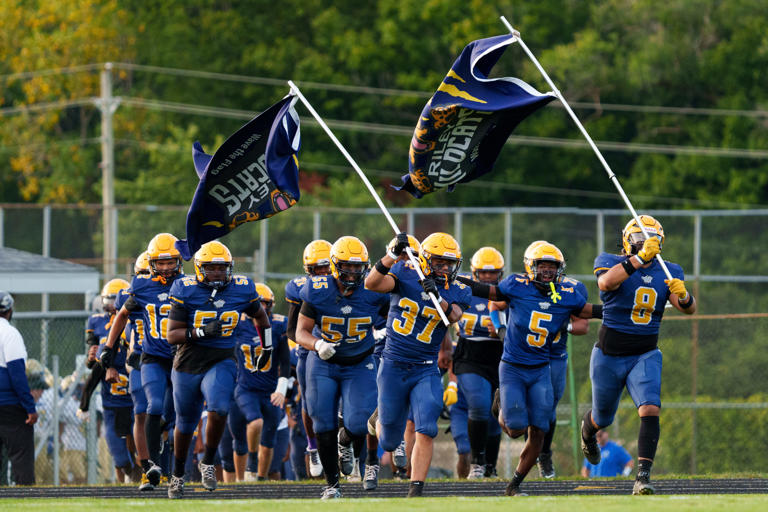Riley High School advances in $1 million T-Mobile contest