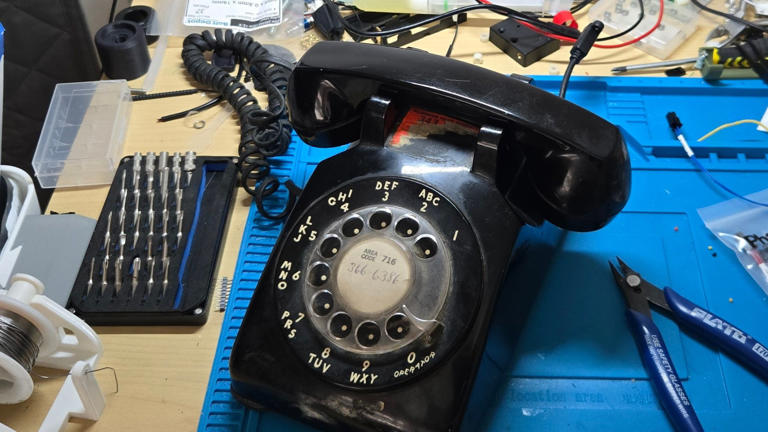 5 ESP32 projects you can use to bring old hardware back to life this ...