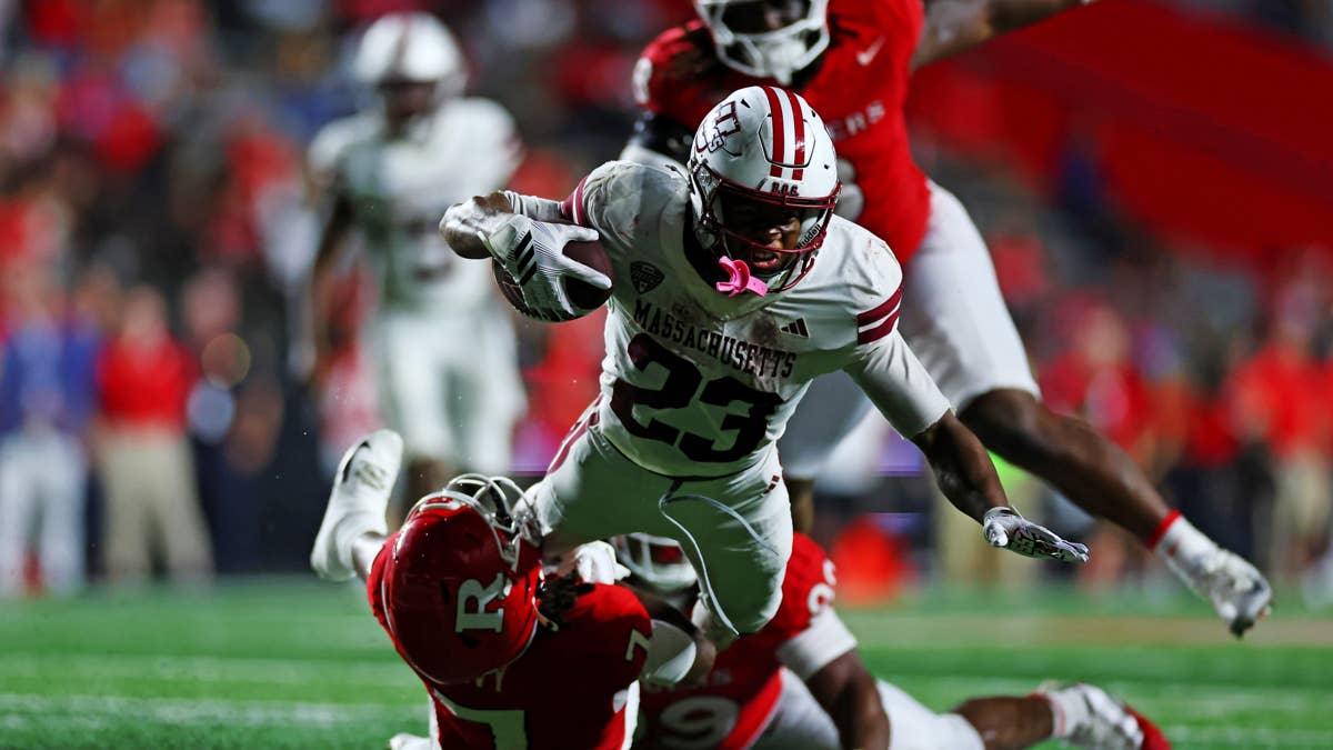 Sacred Heart Pioneers at UMass Minutemen NCAAF prediction, picks & odds ...