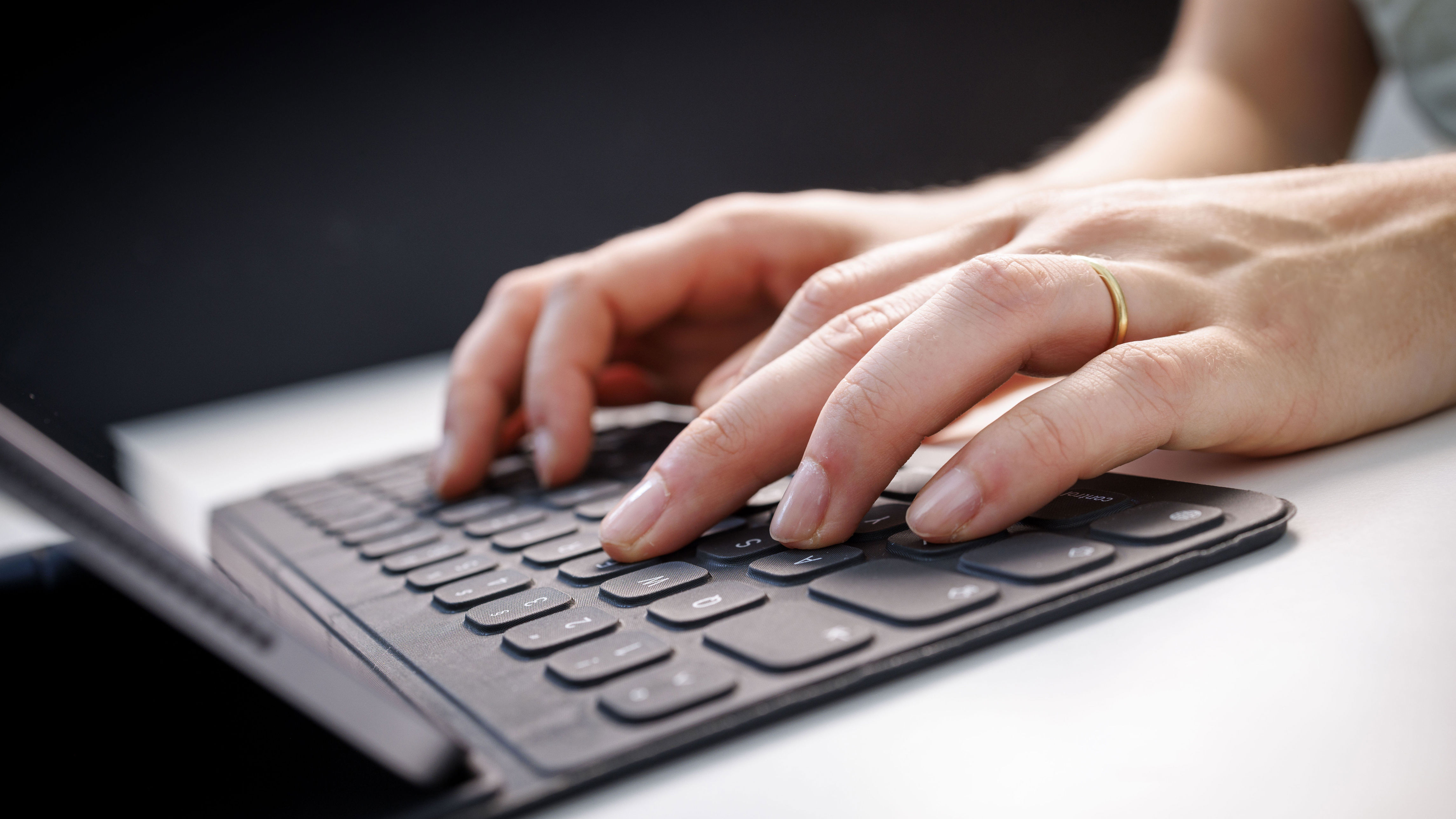 Job seekers fight AI with hidden resume prompts. Clever trick or cheating?