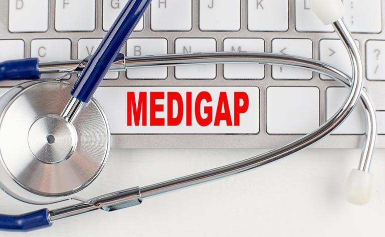 A failed insurance deal is leaving 64,000 seniors without Medicare ...