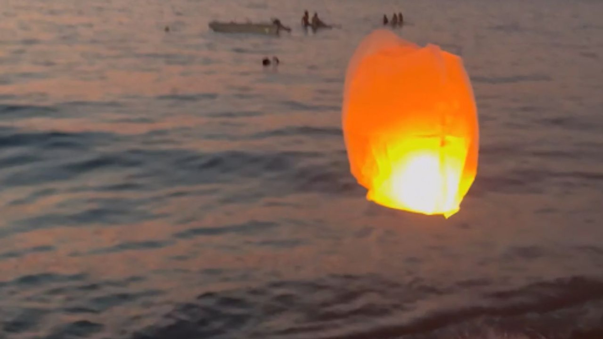 Tangled enthusiast attempts to fulfill Disney fantasy with lantern release