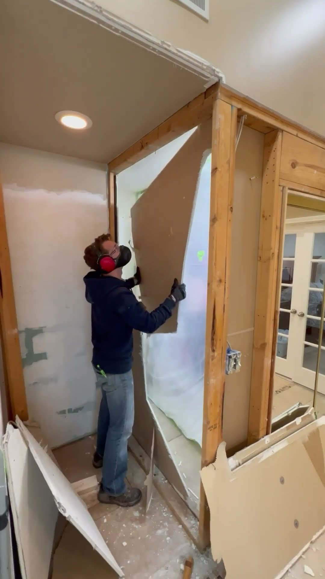 These walls probably aren’t load bearing