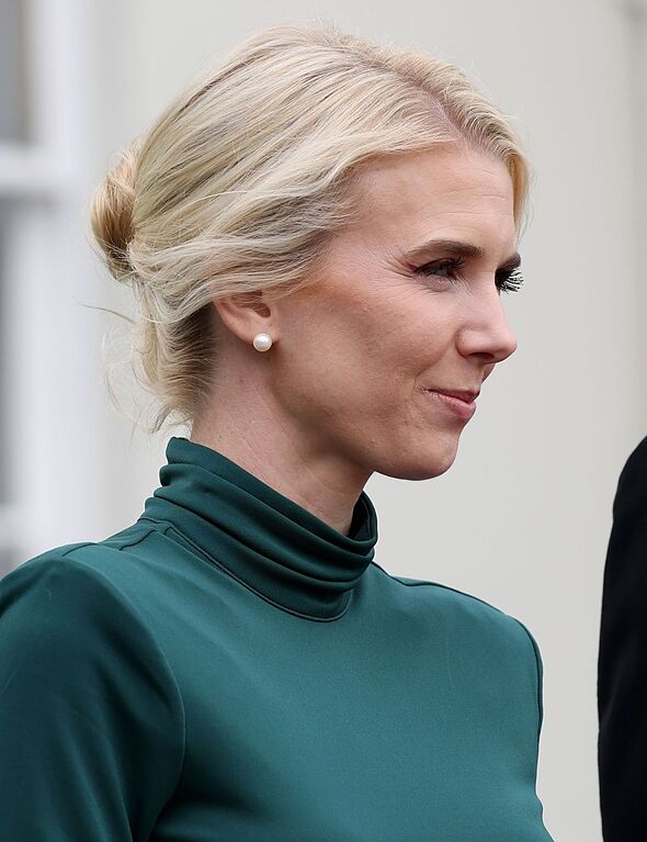 natalie-harp-military-like-as-she-replaces-melania-trump-in-ireland-in