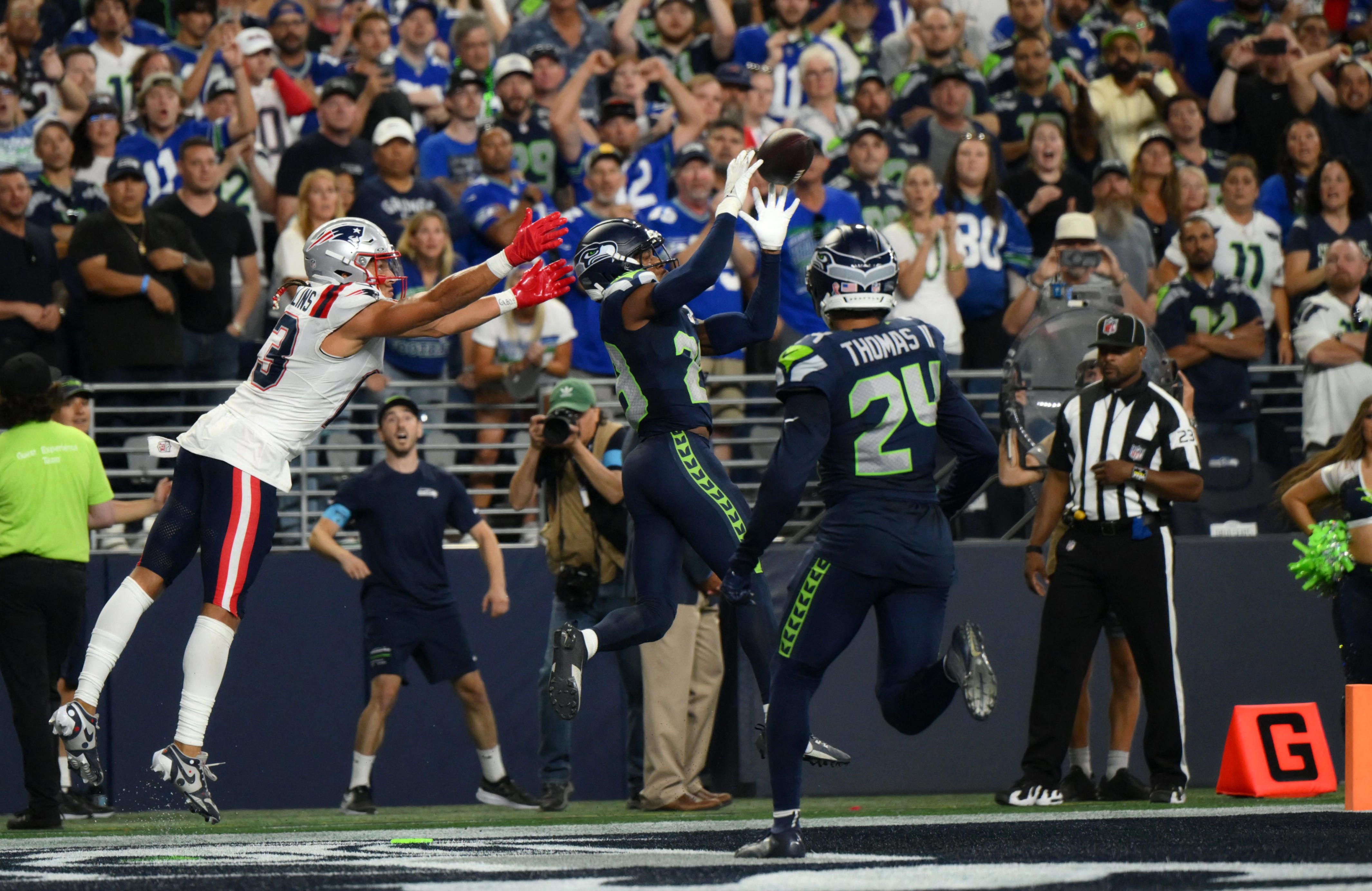 Patriots WR Mack Hollins' blunt reaction to tough loss to Seahawks
