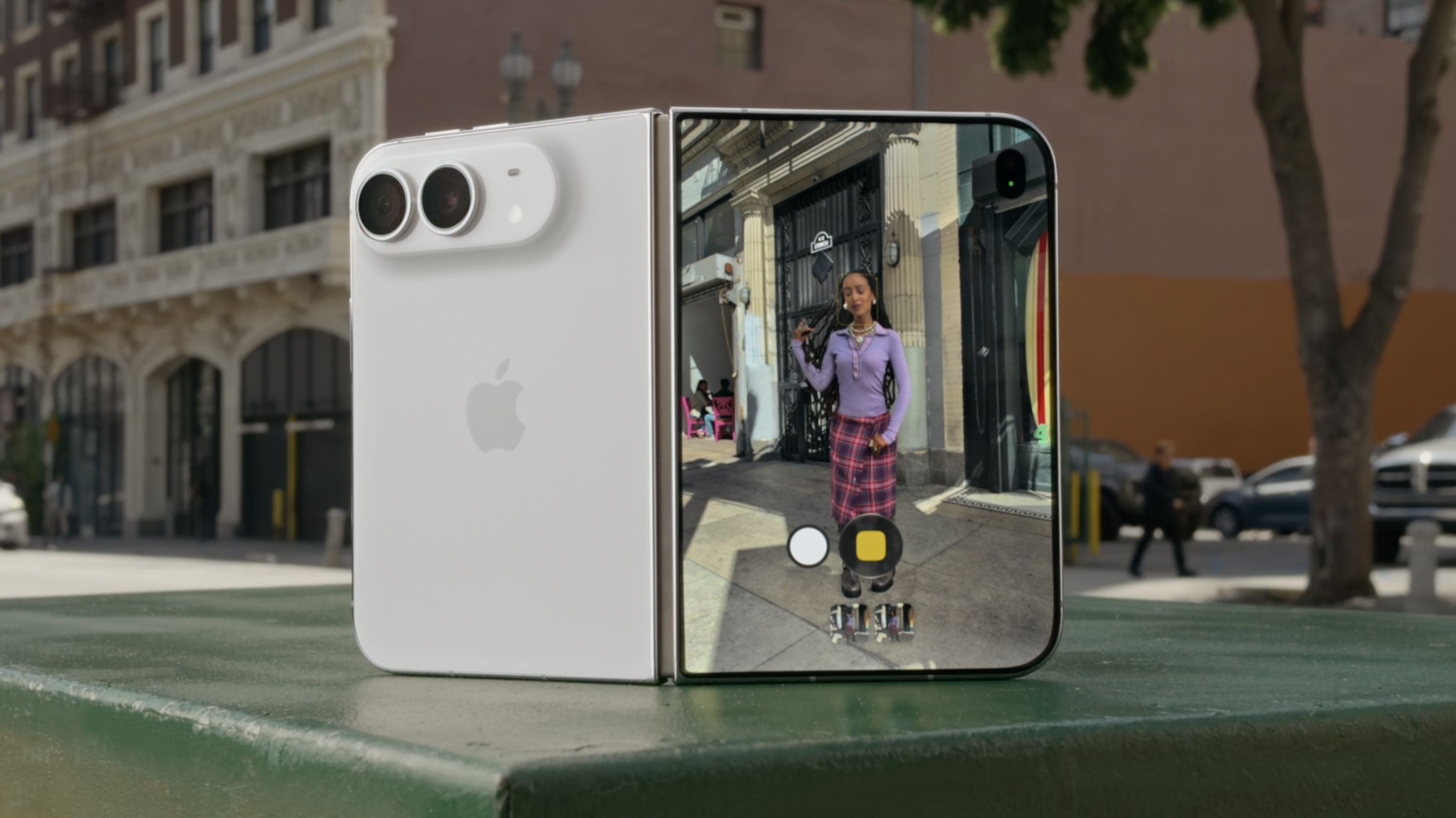 Past the fold: The iPhone Duo versus the others