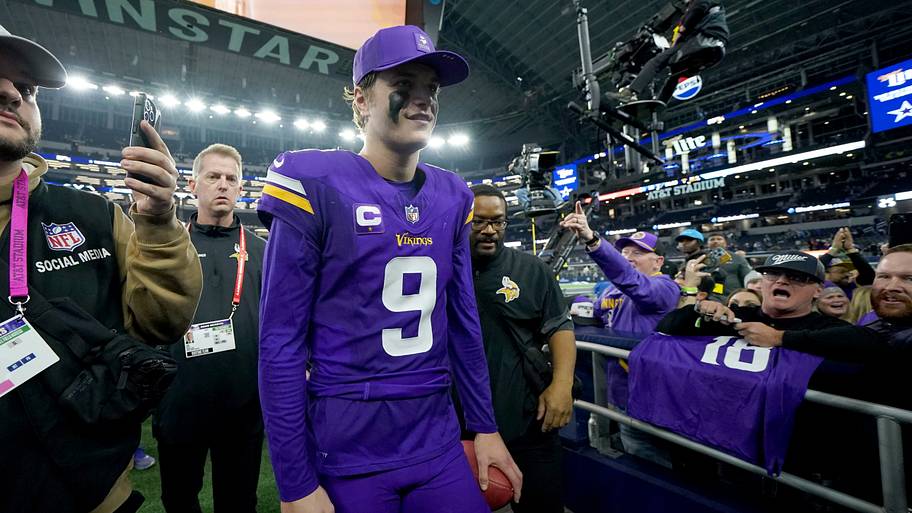 3 Vikings who could be traded before September is over