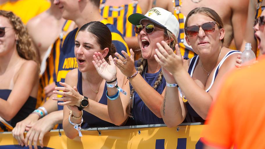 West Virginia fans react as Mountaineers manhandle UT-Martin to end 8 ...