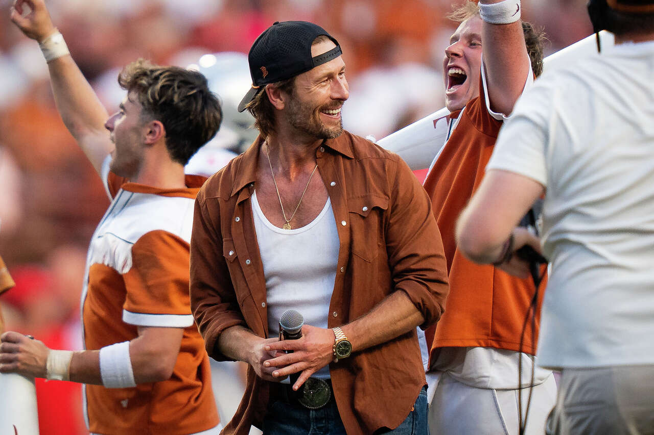 Matthew McConaughey, Kevin Durant, politicians among those at DKR for ...