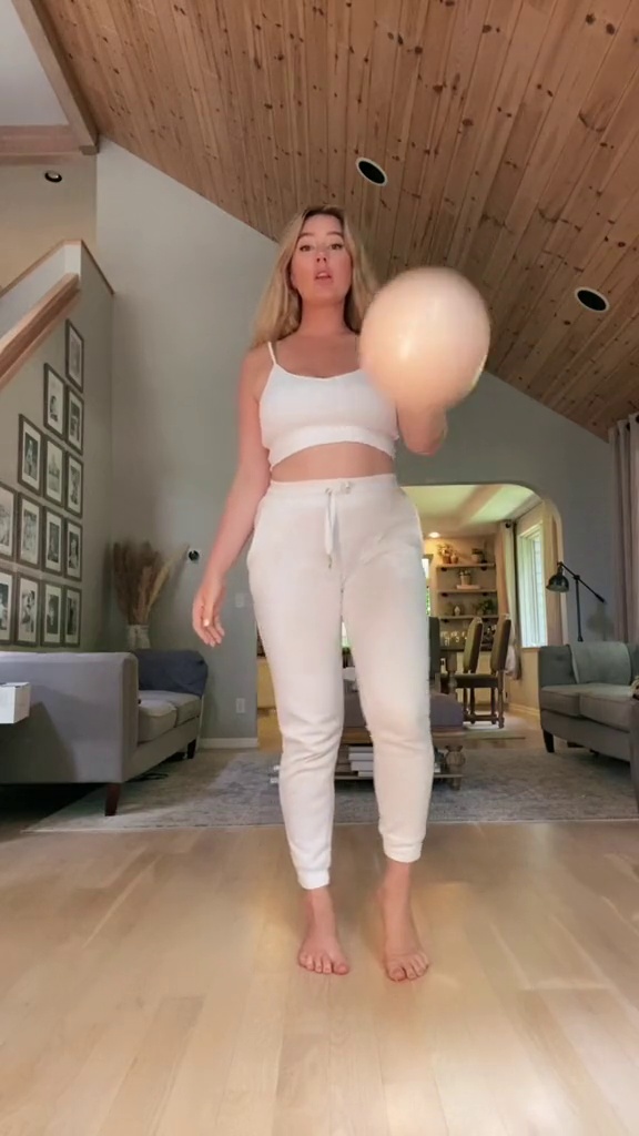 Beginner knee strength exercise with ball at home