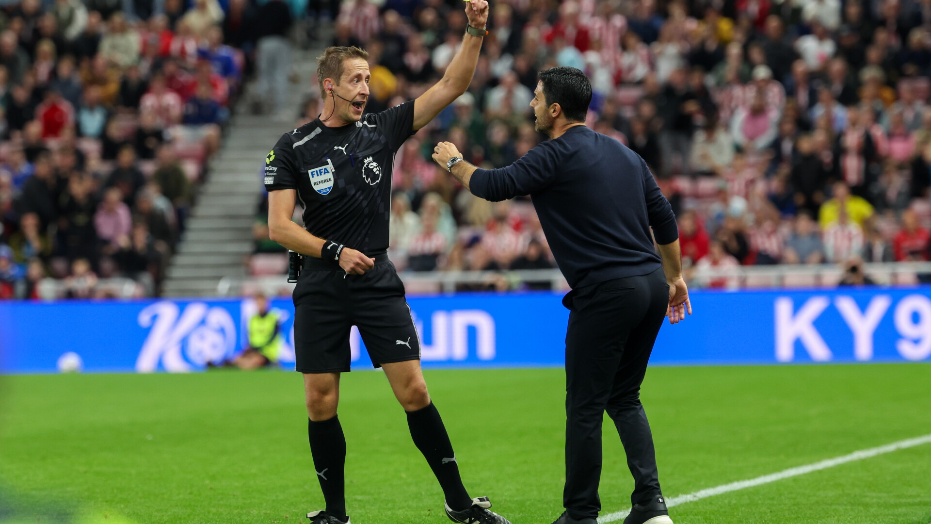 Mikel Arteta furious with Sunderland 'judo roll' penalty vs Arsenal ...