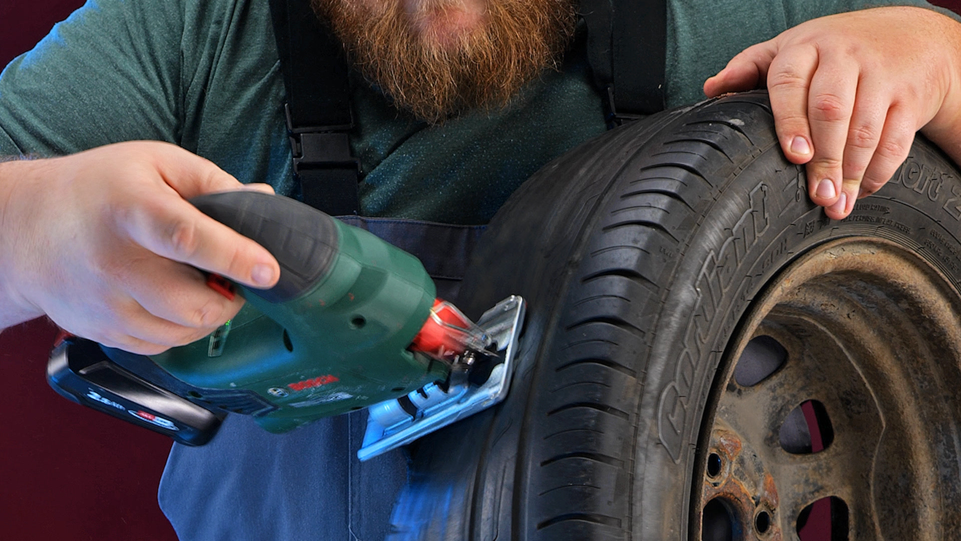 Amazing key holder made from car wheel! Smart solution for your garage