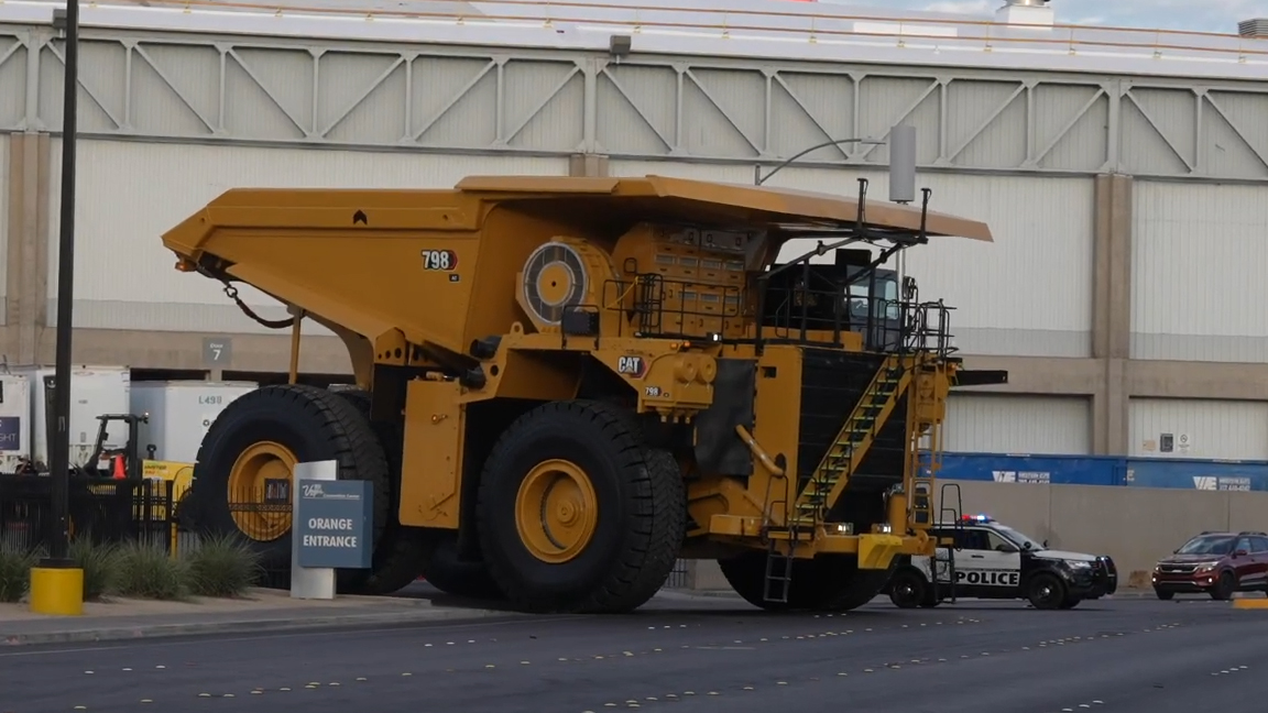 Massive haul truck shows the true scale of heavy equipment