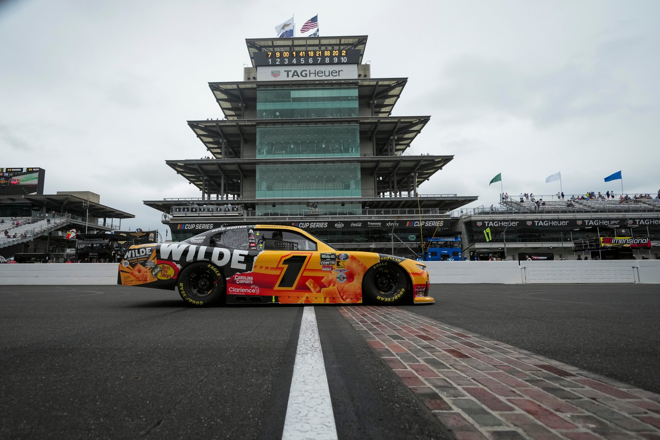 Carson Kvapil wins pole for NASCAR O'Reilly Series race at Gateway at ...