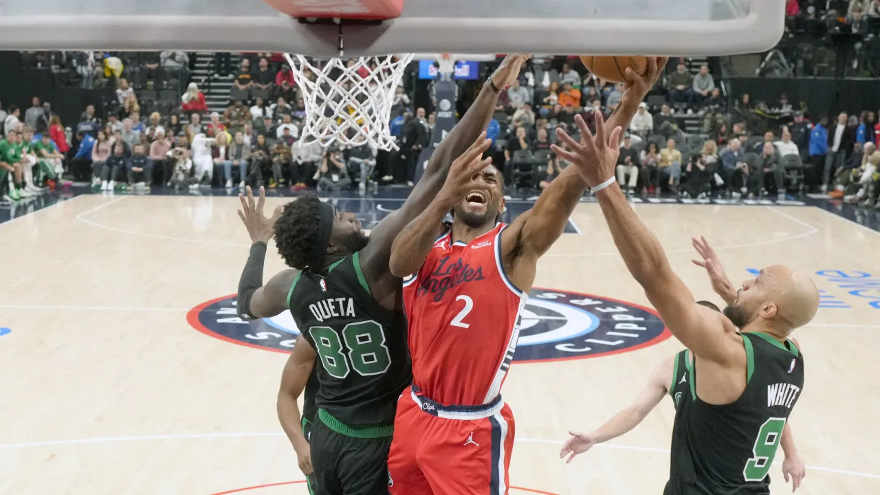 Raptors get promising timeline update for Clippers' Kawhi Leonard trade ...