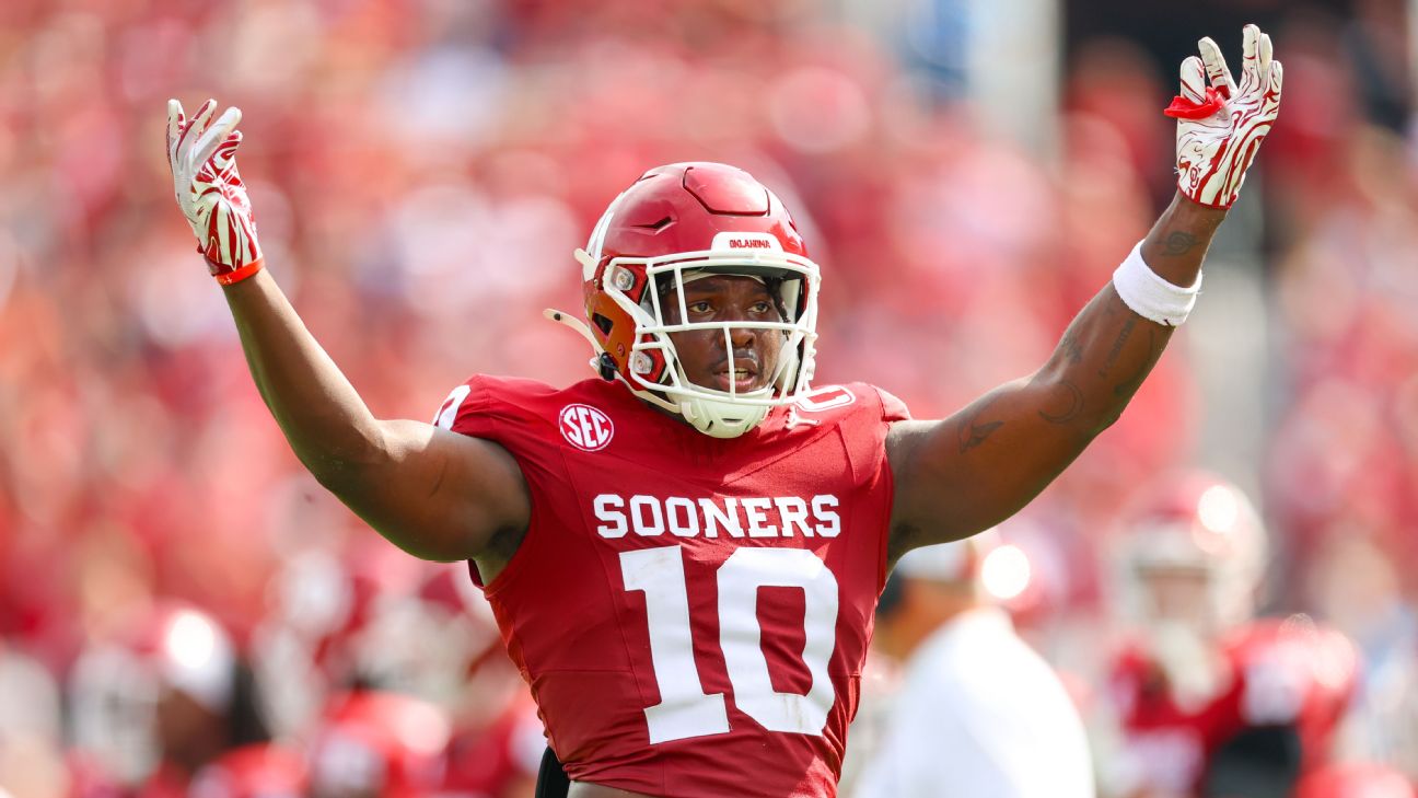 Sooners LB Kip Lewis injures knee, to miss some time