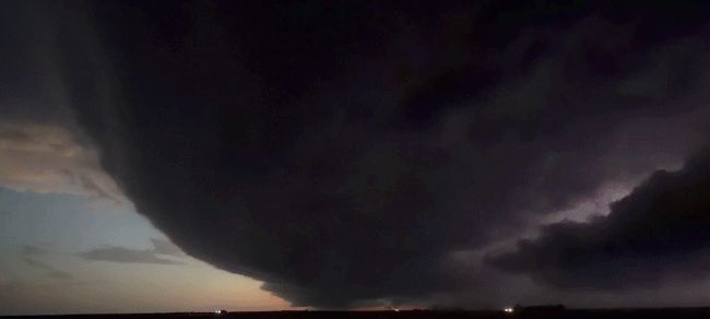 Ominous dark clouds loom over rural Minnesota as severe thunderstorm ...