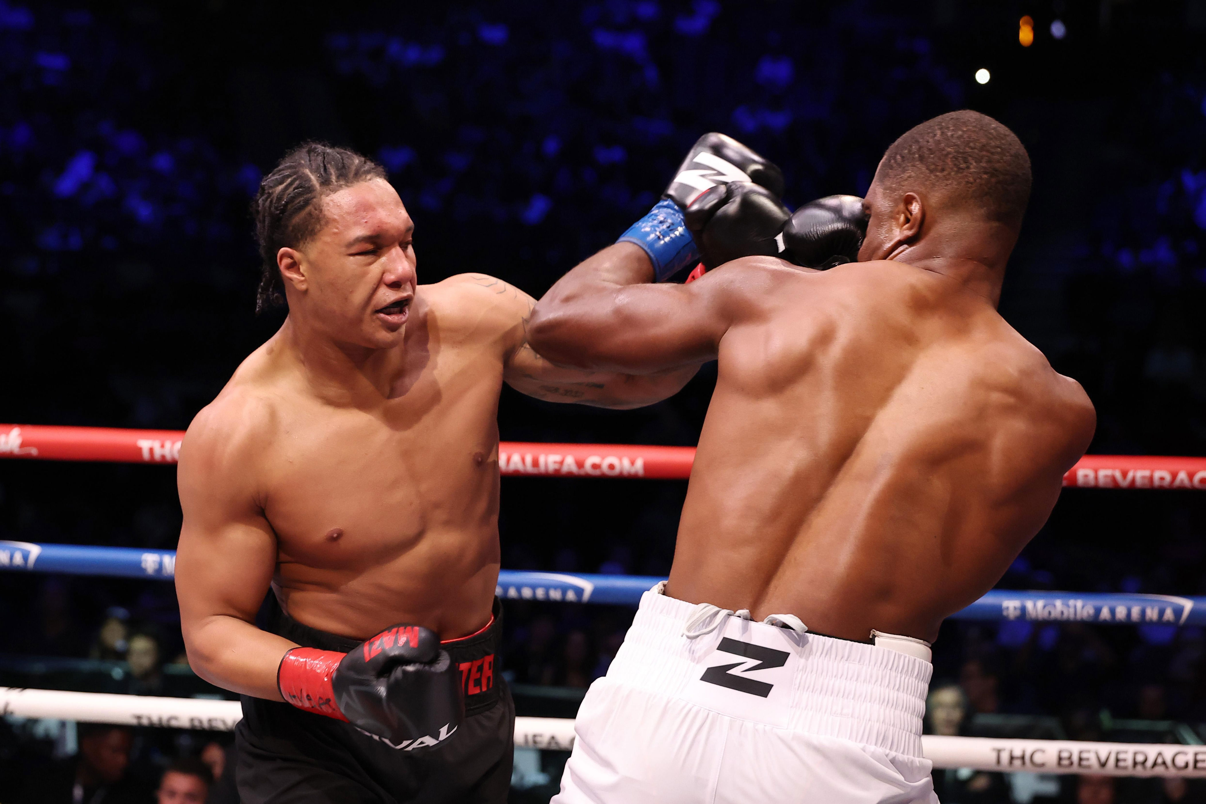 Da'Mazion Vanhouter knocks out Raphael Akpejiori in first round on Garcia vs Benn card: Highlights and video